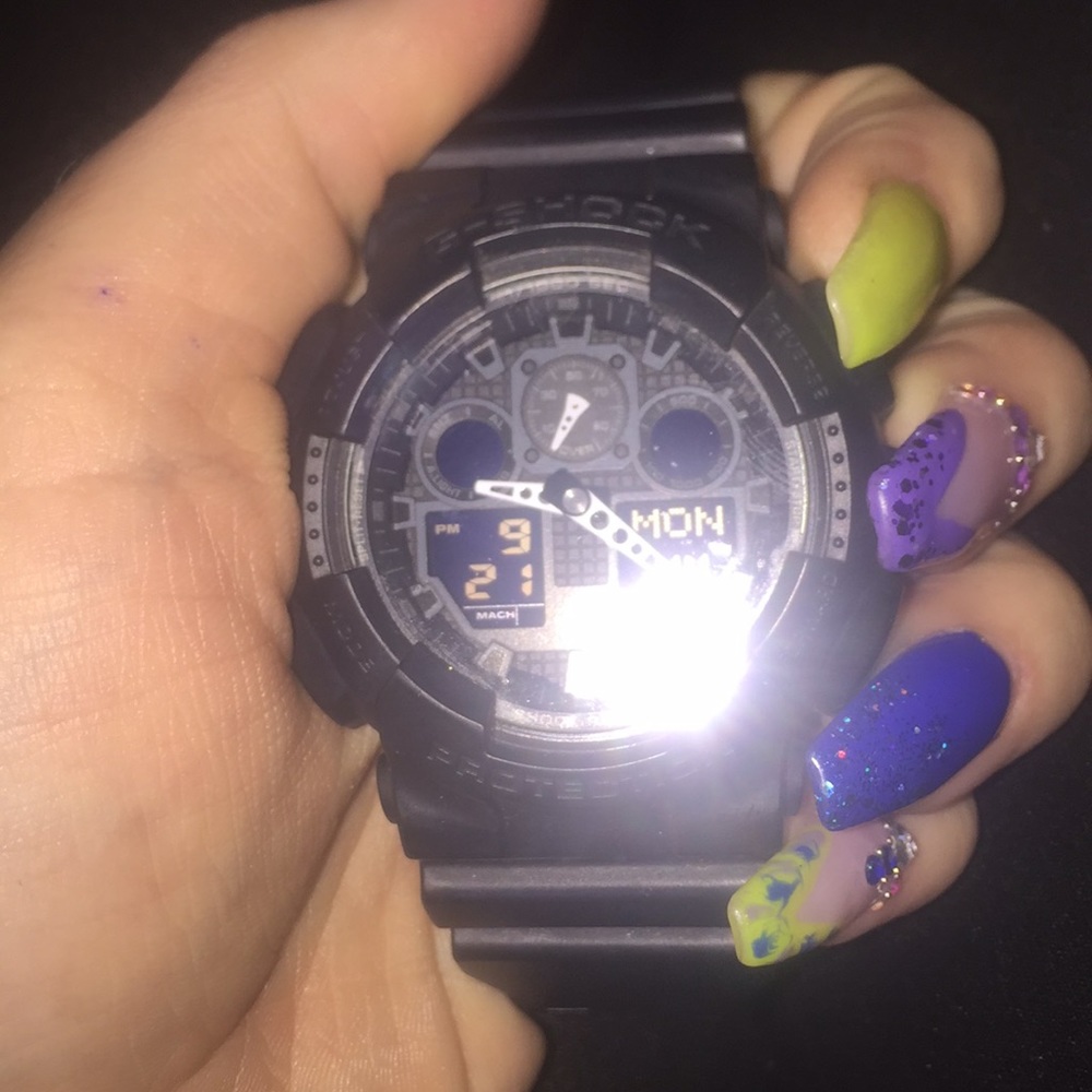 Men’s black G shock